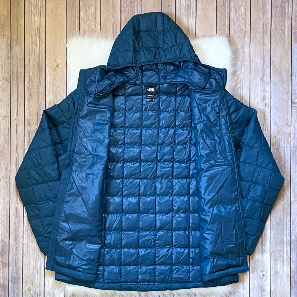 The North Face Men’s ThermoBall Eco Hoodie Jacket - Picture 5 of 9